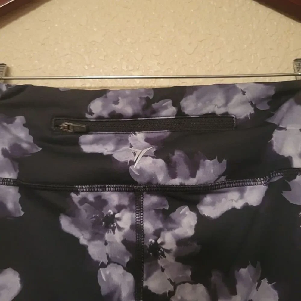 Old Navy Womens Pants  Black M Floral Mesh Inserts Active Go-Dry Leggings